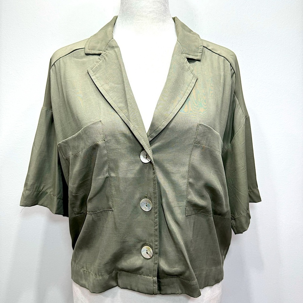 Mittoshop Cropped Blouse Olive Green Notched Collar Button Front Short Sleeve